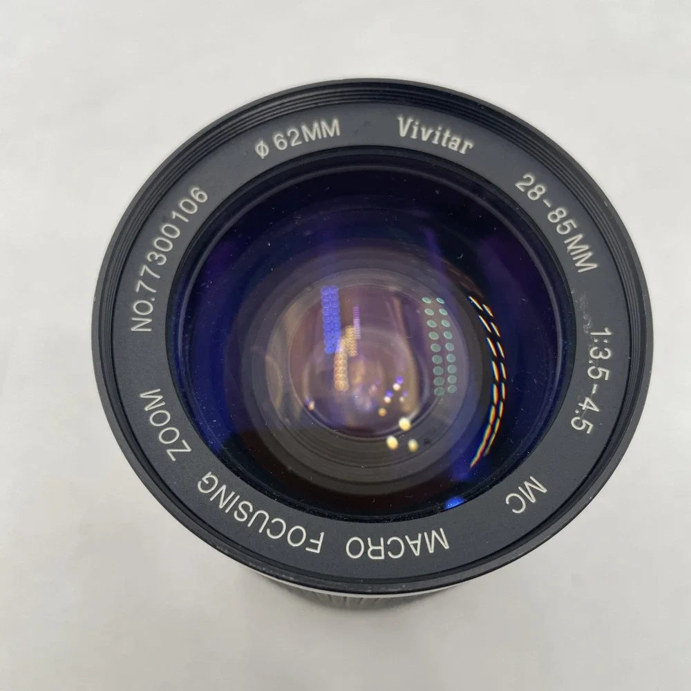 Vivitar Macro Focusing Zoom Lens. 28-85mm F: 3.5-4.5 No: 77300106